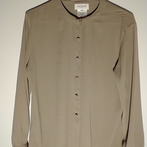 Jones New York Pleated Tan Blouse Size 8 Petite - Picture 1 of 6